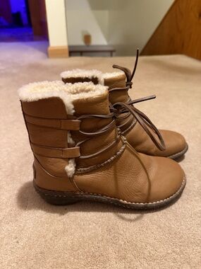 UGG Chestnut Lace-Up Shearling-Trim Boots